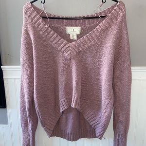 Pink cropped v neck sweater